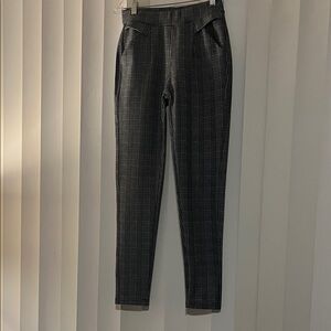Stylish Black Plaid Women's Pants with front pockets, brand new!!
